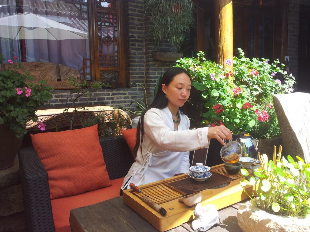 Lazy Tiger Inn 麗江市 エクステリア 写真